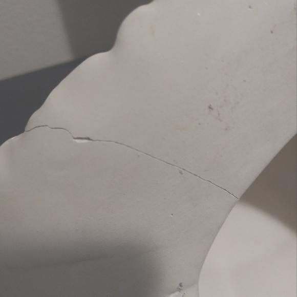 Exquisite Vintage Antique Porcelain or Ceramic Ornate - Picture 8 of 8